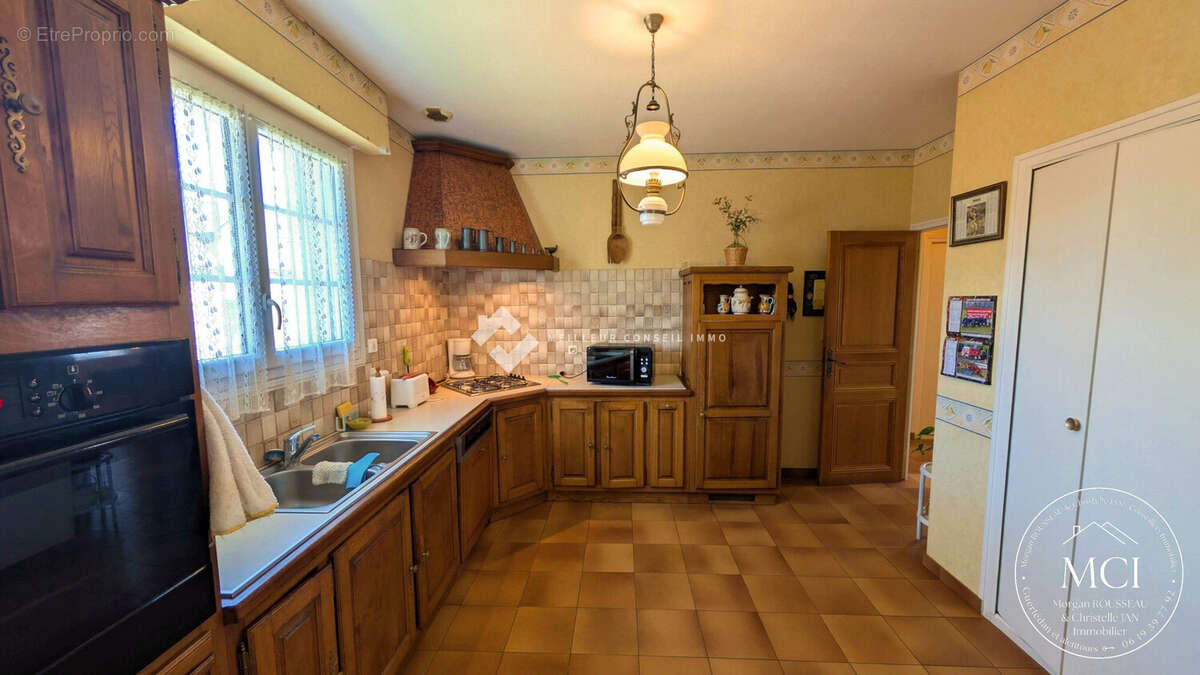Maison 172 m² à Caurel  - photo 7