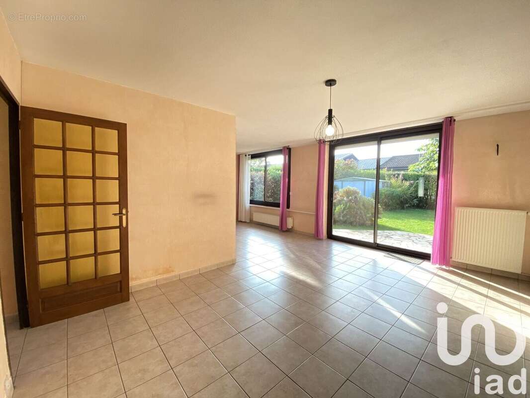 Photo 2 - Maison à BRIE-COMTE-ROBERT