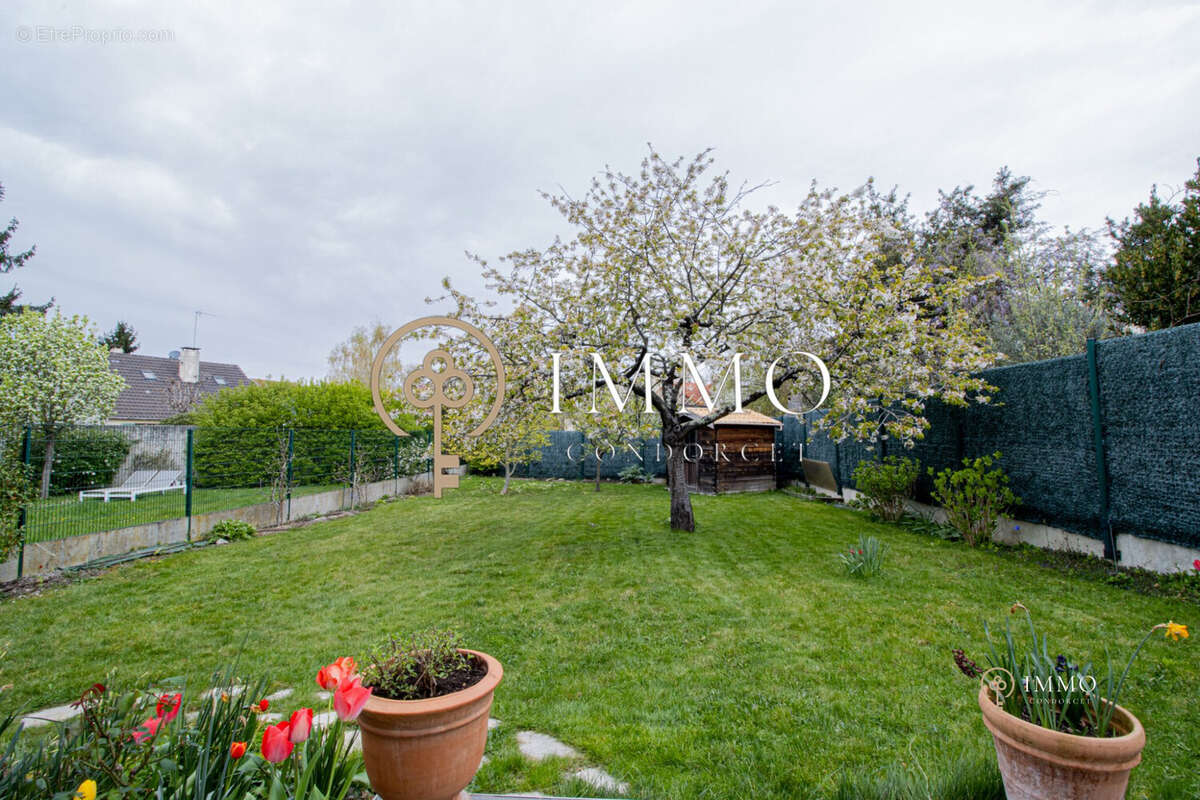 Maison à L'HAY-LES-ROSES