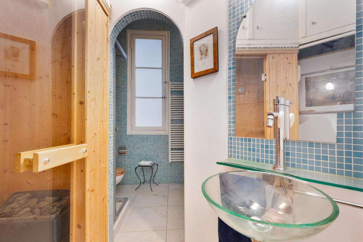 Appartement à PARIS-9E