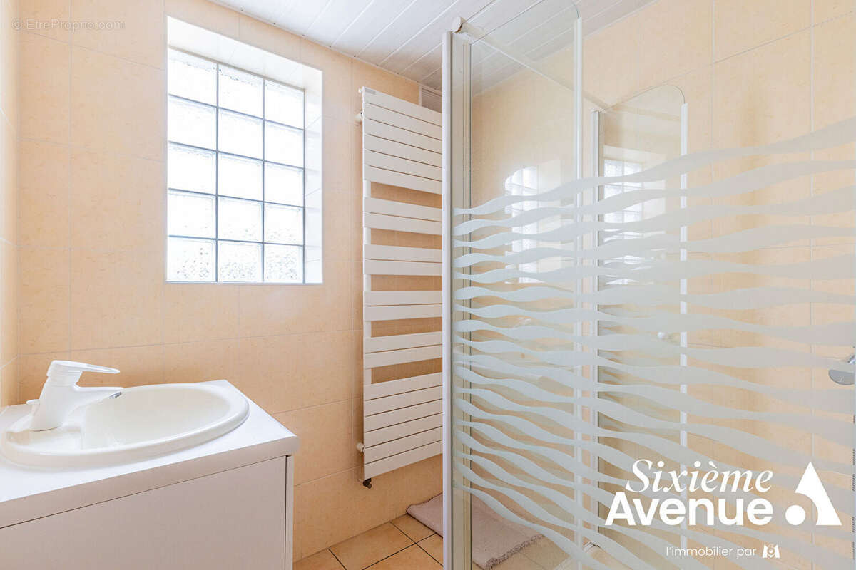 Maison à VIRY-CHATILLON