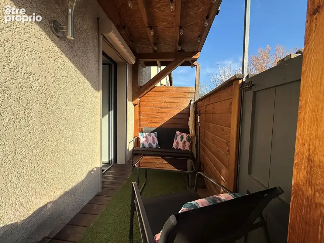 Coup de coeur à Villeneuve : T3 avec terrasse et parking - photo 8