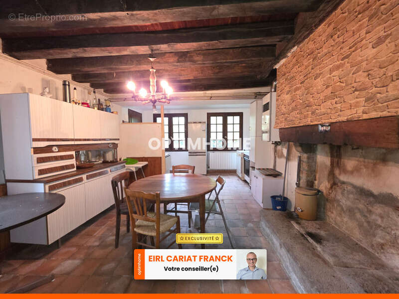 Maison à SAINT-PRIEST-LA-FEUILLE