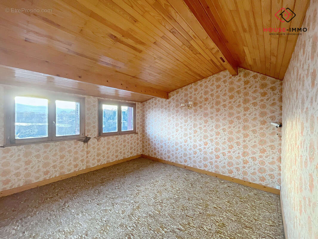 Maison 120 m² à Clairvaux-Les-Lacs  - photo 7