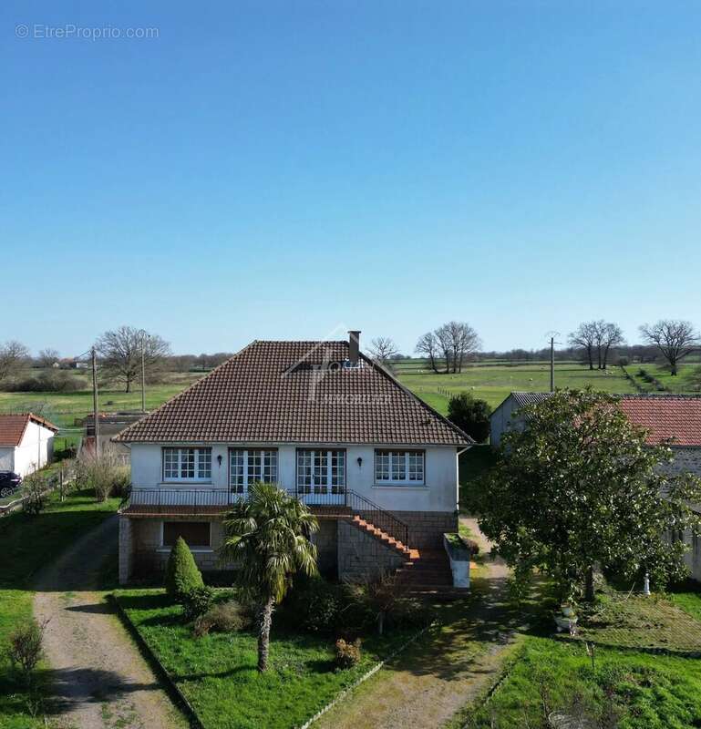 Maison à BOURBON-L'ARCHAMBAULT