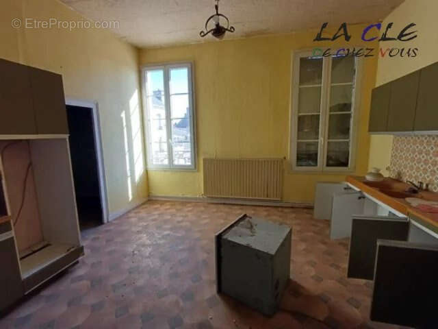 Appartement à COULONGES-SUR-L'AUTIZE