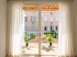 Appartement à MARSEILLE-5E