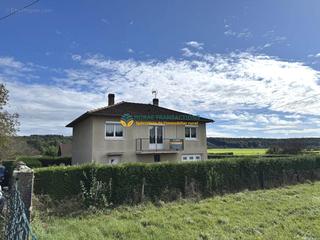 Maison à PORT-SUR-SAONE