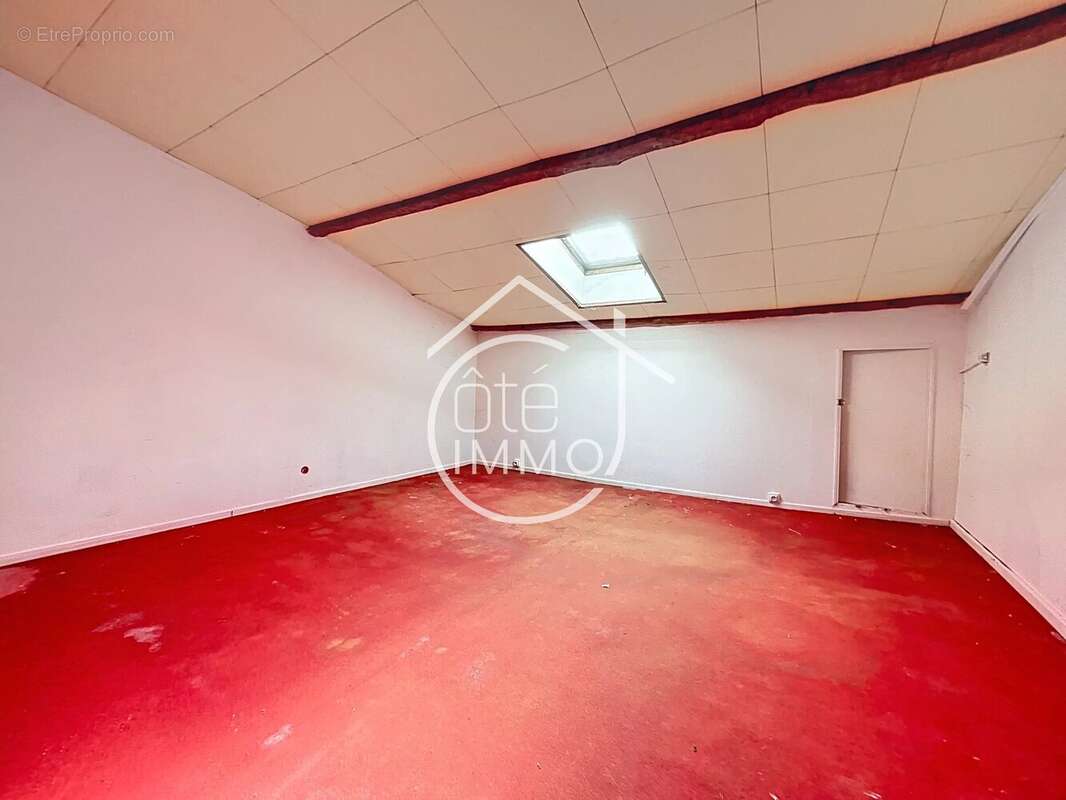 Maison à LAMOTHE-MONTRAVEL