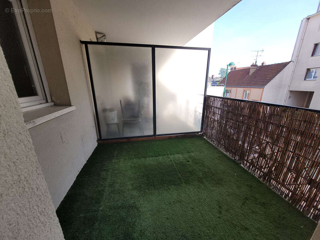 Appartement à MAINVILLIERS