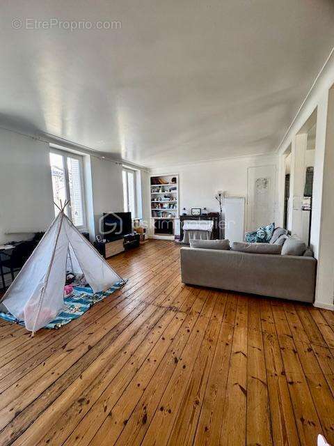 Appartement à MANSLE