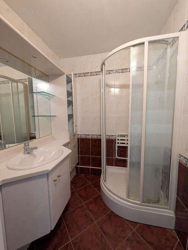 Appartement Roanne 4 pièce(s) 83.67 m2 Résidence Le Provence - photo 9