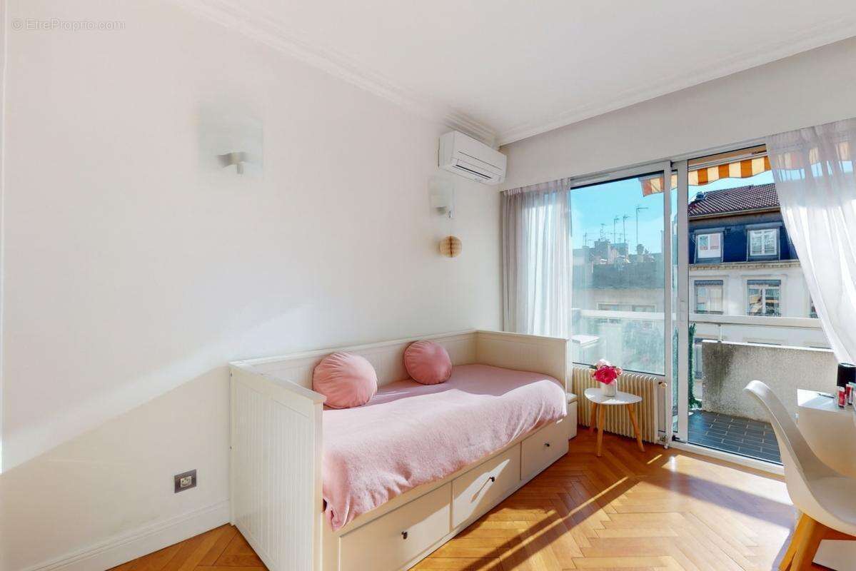 Appartement à LYON-6E