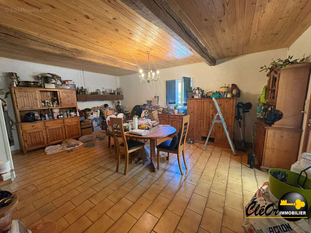 Maison 140 m² à Montpont-En-Bresse  - photo 4
