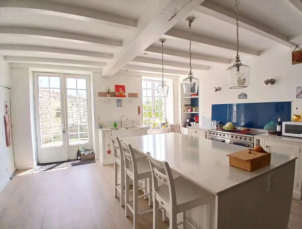 Maison à BEAUVAIS-SUR-MATHA