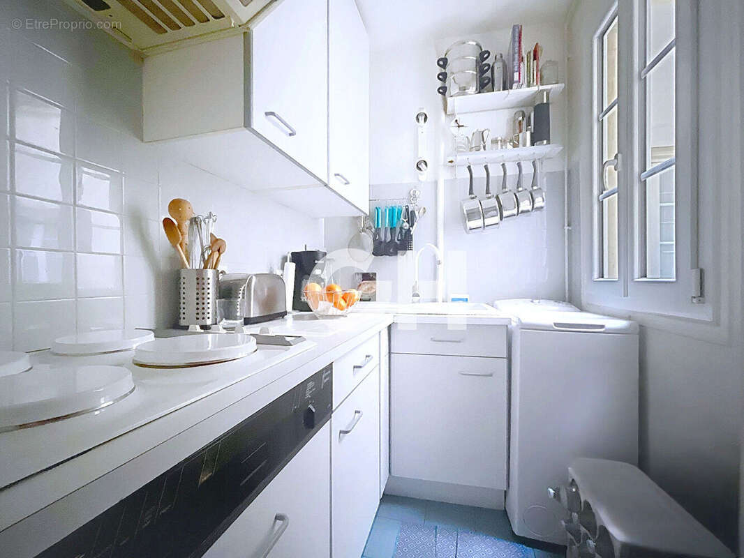 Appartement à PARIS-11E