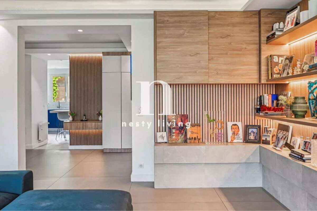 Appartement à PARIS-16E