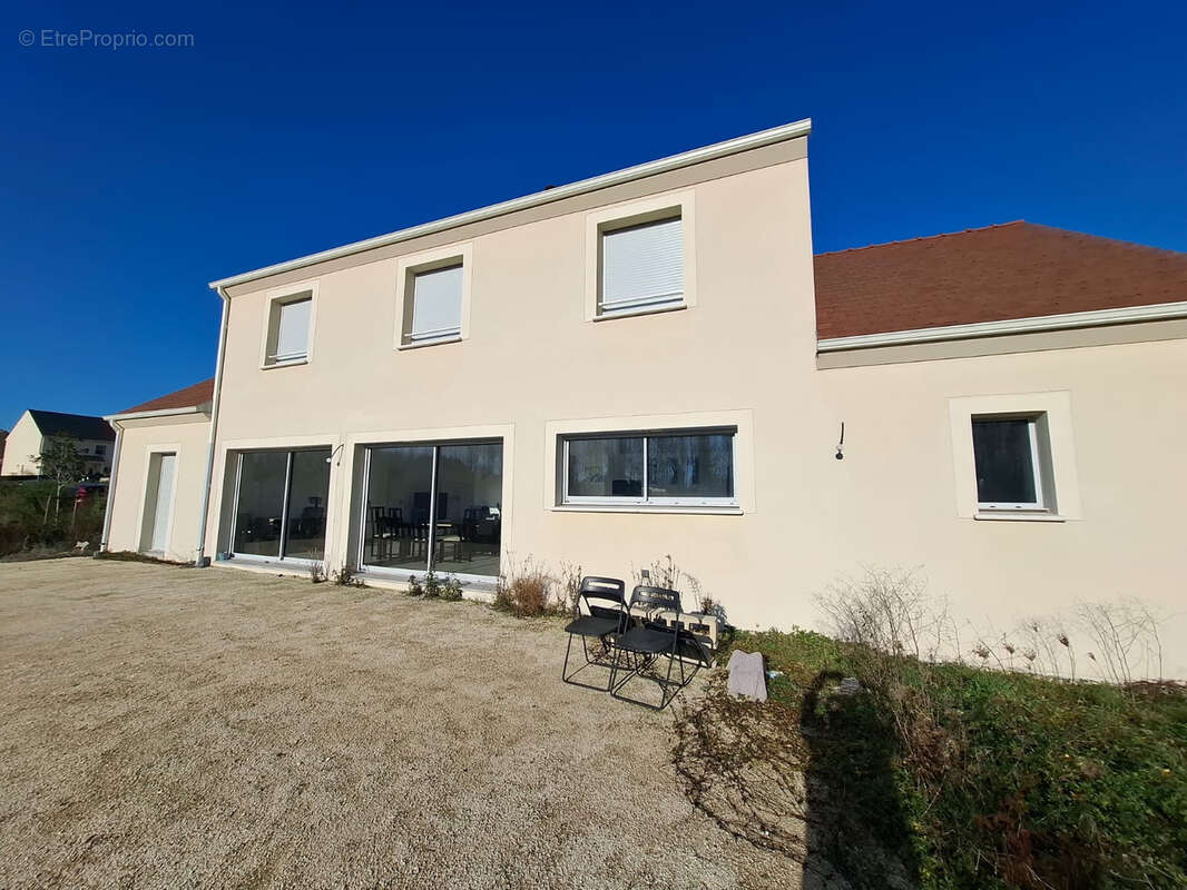 Maison à COULOMMIERS