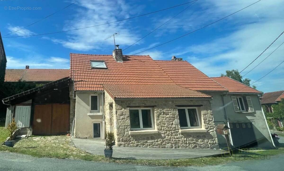 Maison à SAINT-MICHEL-DE-VEISSE