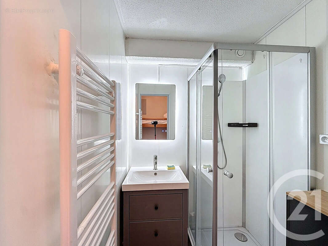 Appartement à MORILLON