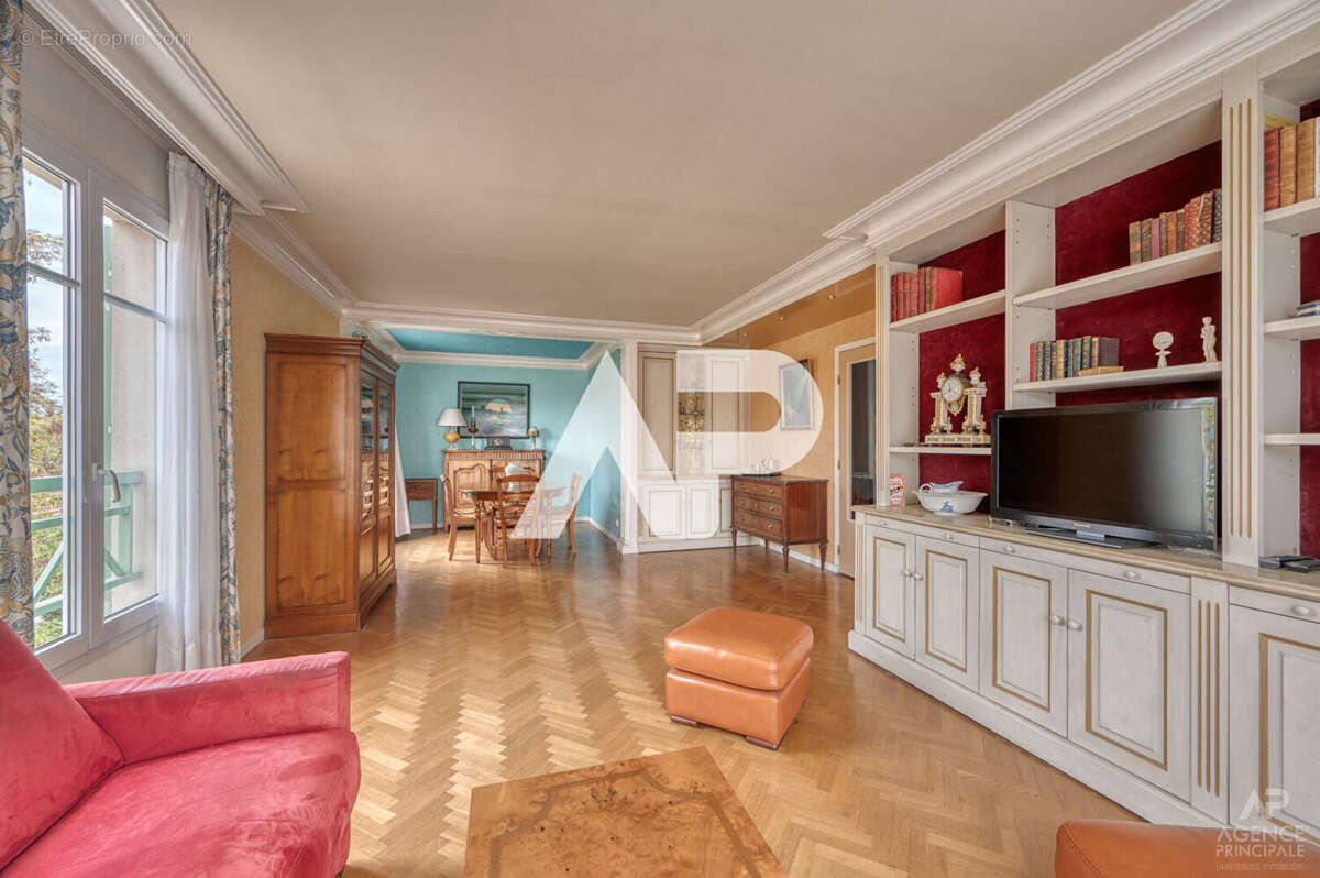 Appartement à RUEIL-MALMAISON