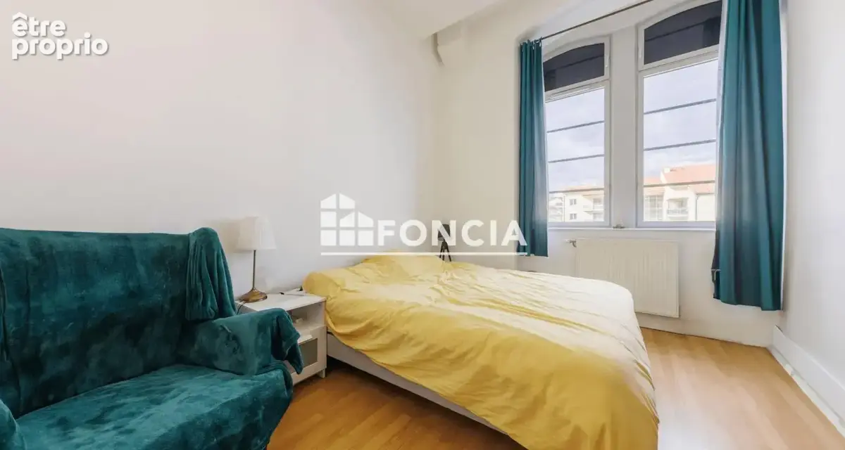 RIOM – Appartement T3 au 1er étage avec ascenseur – 76,25 m² - photo 3