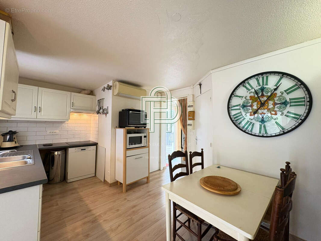 Maison plain pied T3, 52m2 + terrasse - Quartier pinède GRUISSAN - photo 4