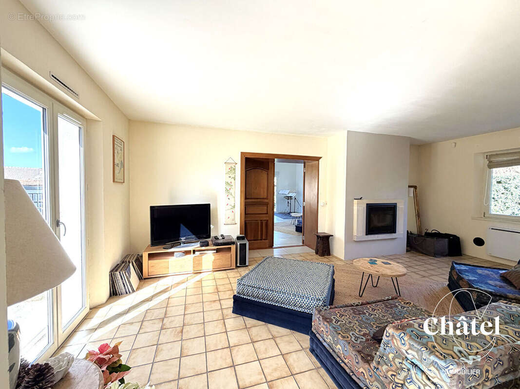 Maison à MONT-L'EVEQUE