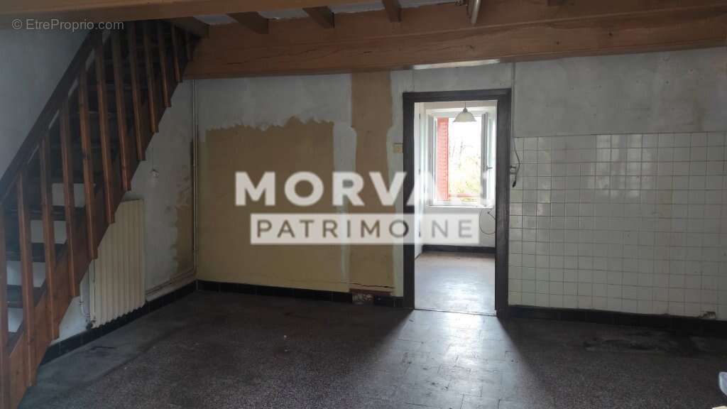 Maison à MONTIGNY-EN-MORVAN