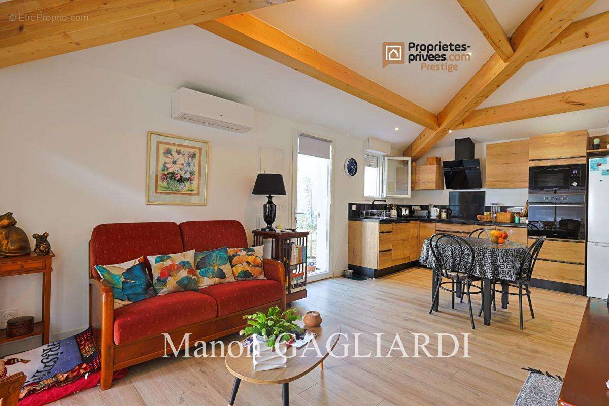 Maison à SIX-FOURS-LES-PLAGES