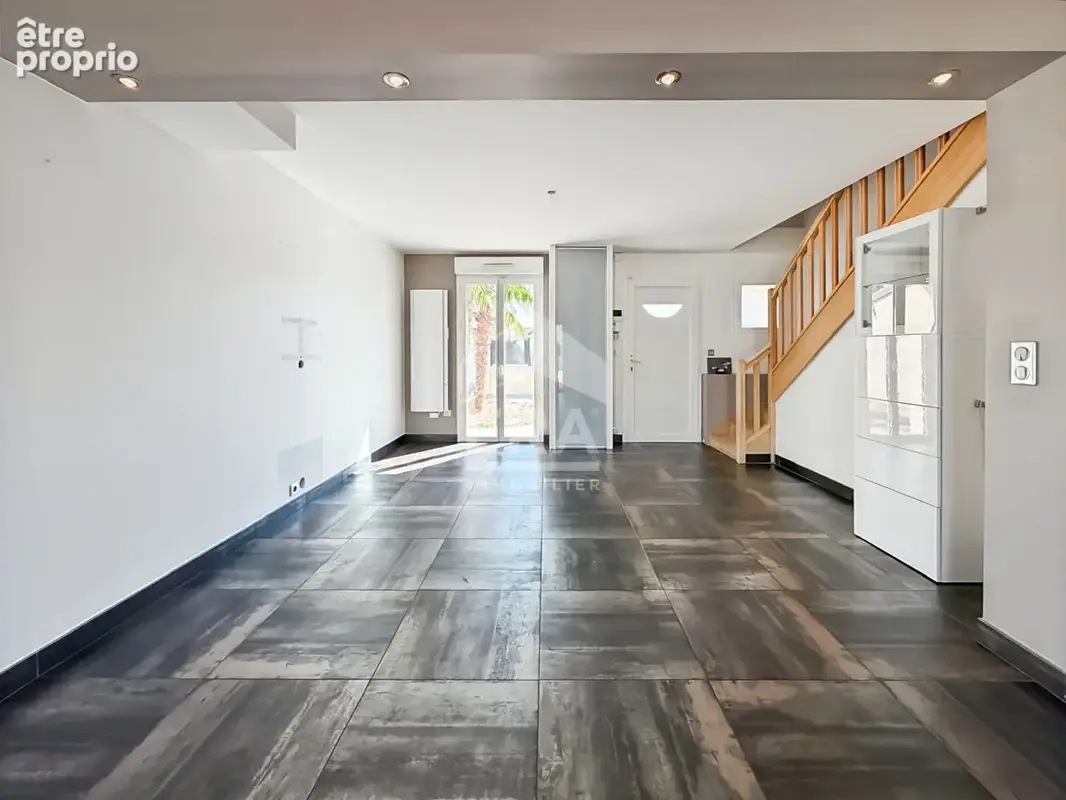 Maison 6 pièces 150 m²  saint-fargeau-ponthierry, maison récente avec jardin et stationnements - photo 2