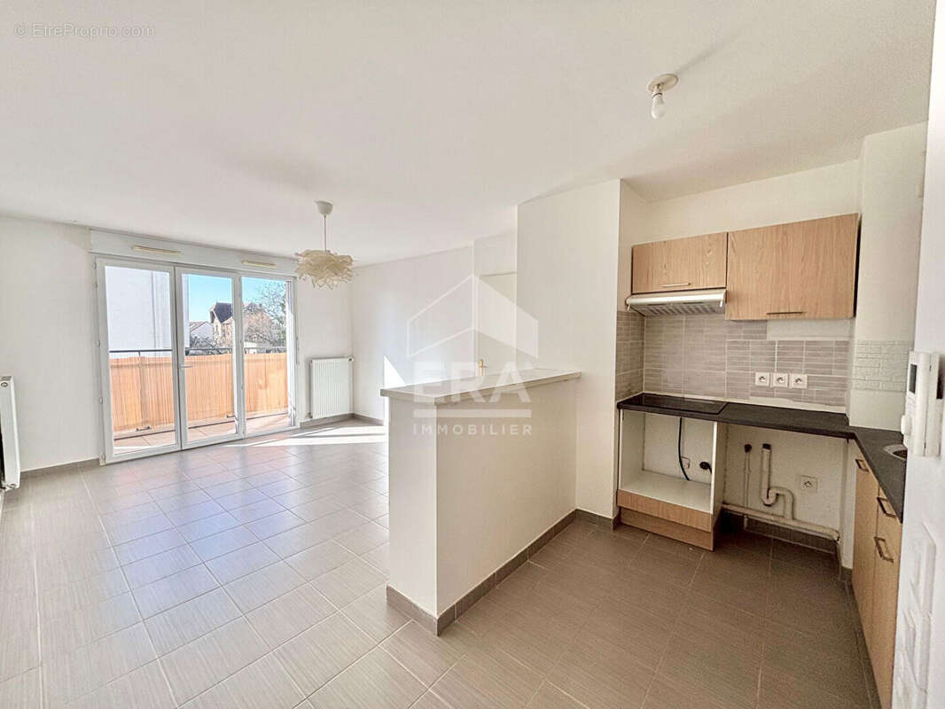 Appartement à PONTAULT-COMBAULT