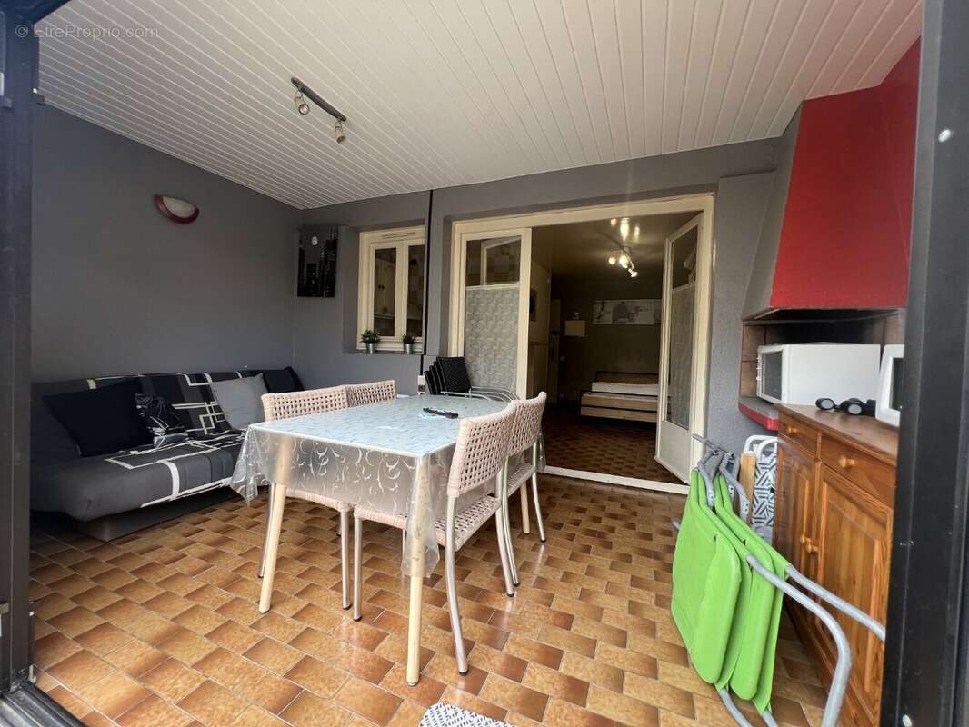 Résidence avec piscine et tennis petites charges, appt 39m² loggia + terrasse en Rdc - photo 4