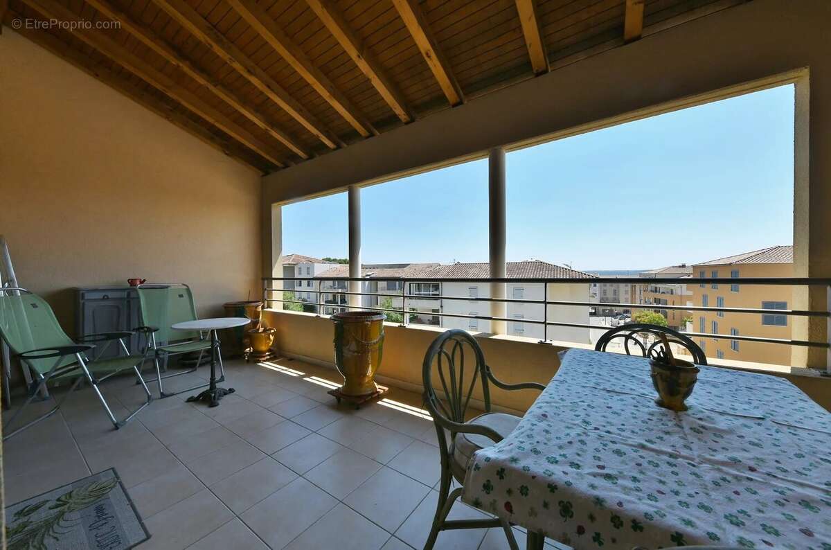 Appartement Uzès, centre-ville à pied, garage - photo 12