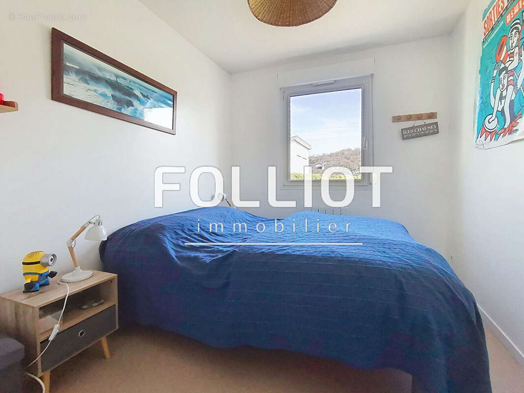 Appartement à JULLOUVILLE