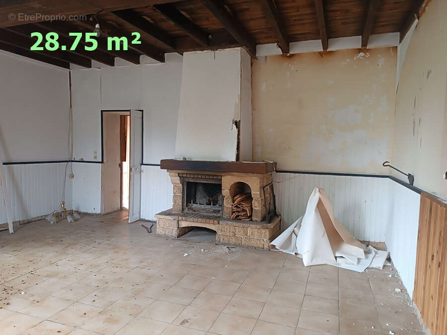 Maison à PRECY