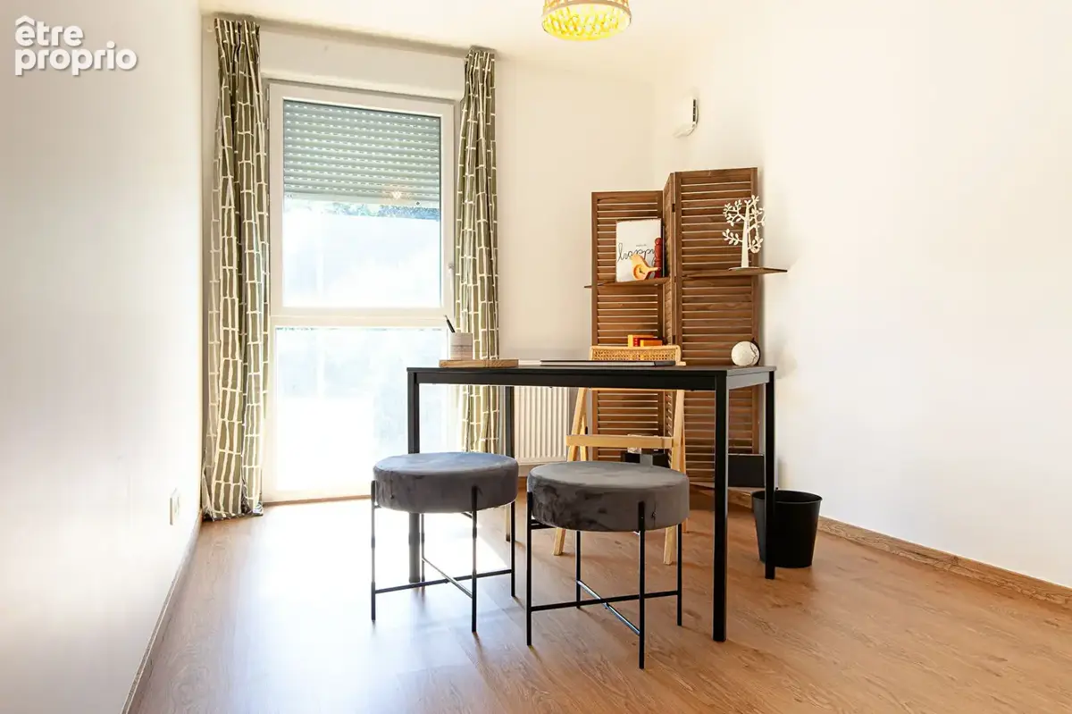 T3 récent 65,79 m² + balcon + garage - Irigny - photo 2