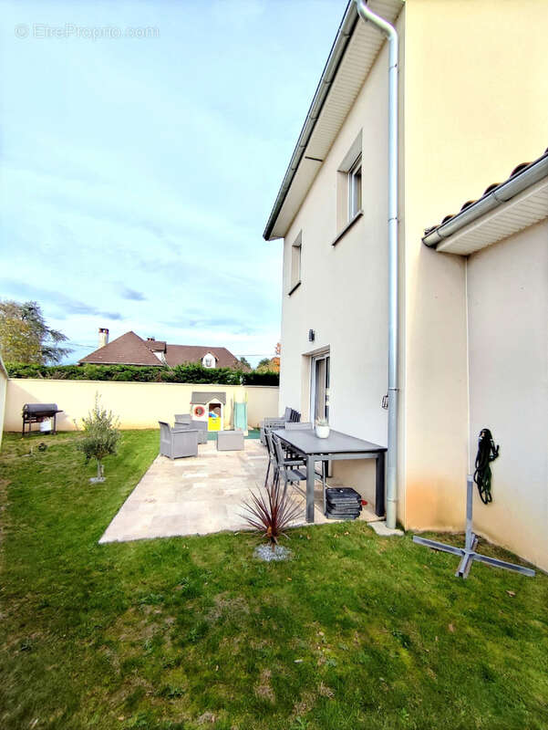 Maison à ROUSSILLON