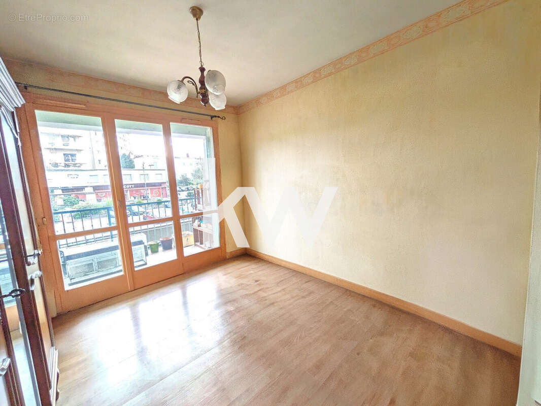 Appartement 91 m² à Saint-Chamond  - photo 7