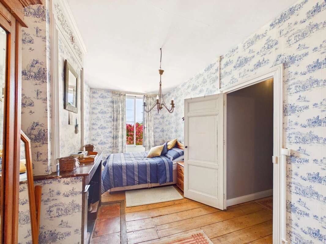 Élégante Maison de Maître avec Piscine Chauffée et Parc Arboré - photo 15