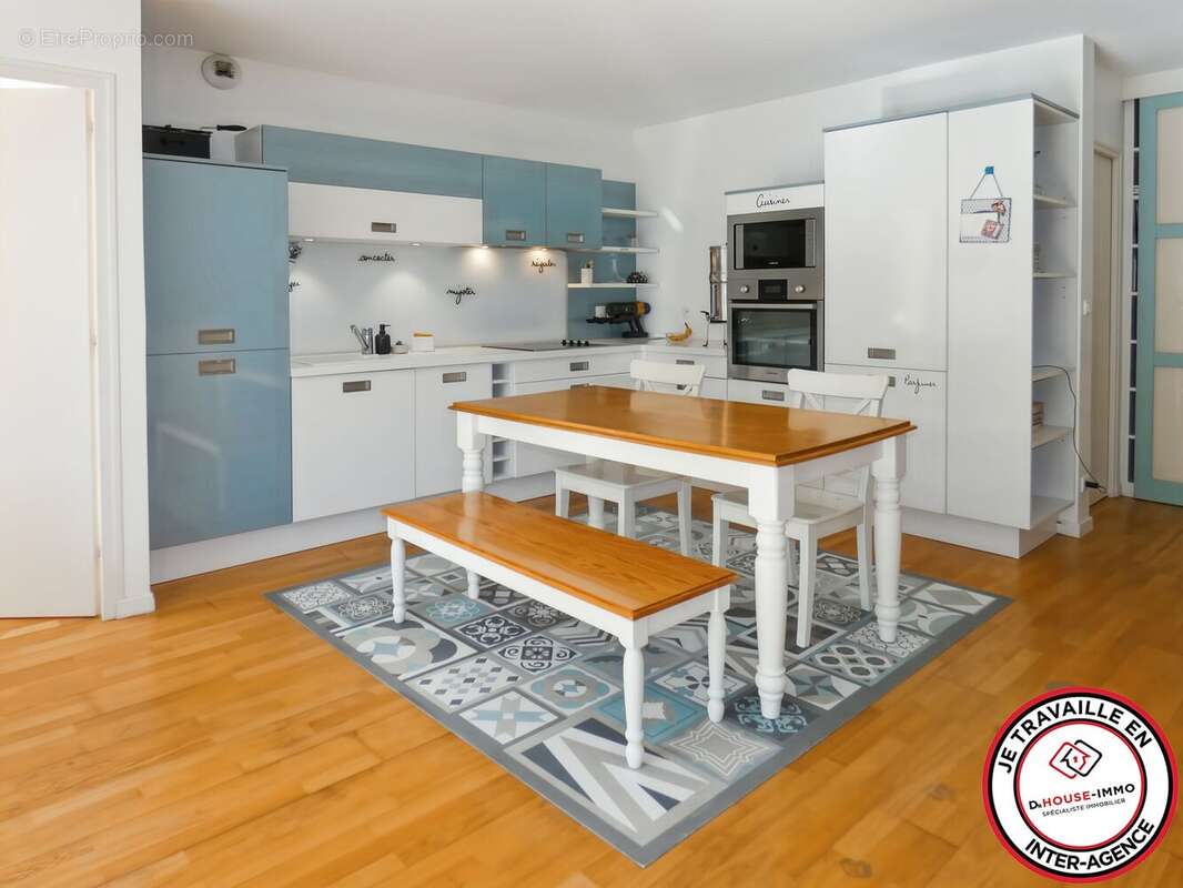 Appartement à SAINT-MAUR-DES-FOSSES
