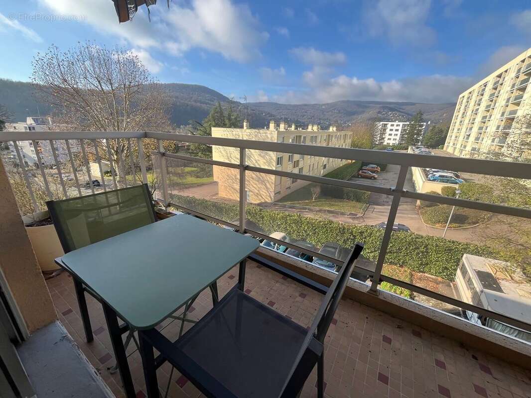 Appartement à FONTAINES-SUR-SAONE