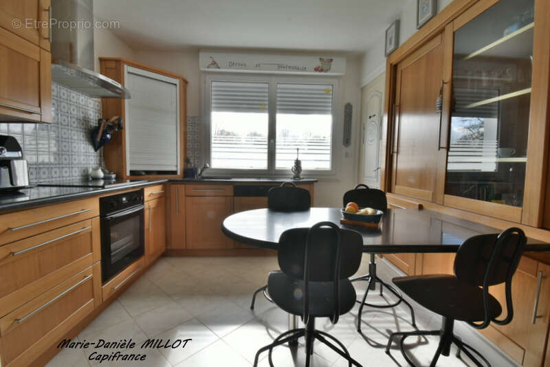 Maison à BONCHAMP-LES-LAVAL