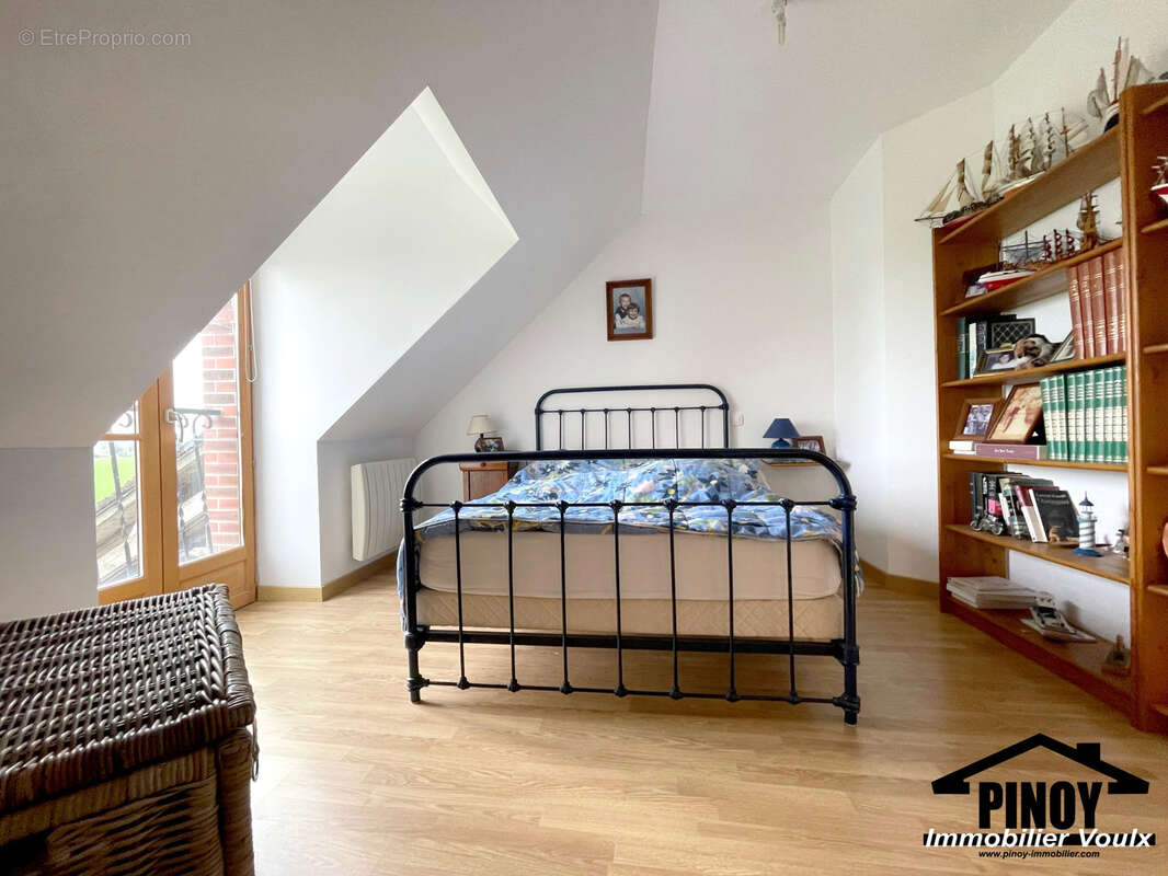 Maison à VILLETHIERRY