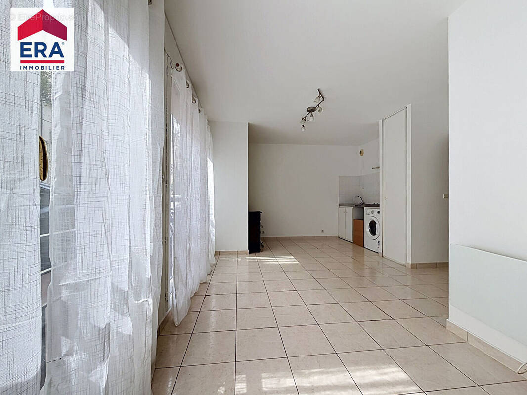 Appartement à CHARENTON-LE-PONT