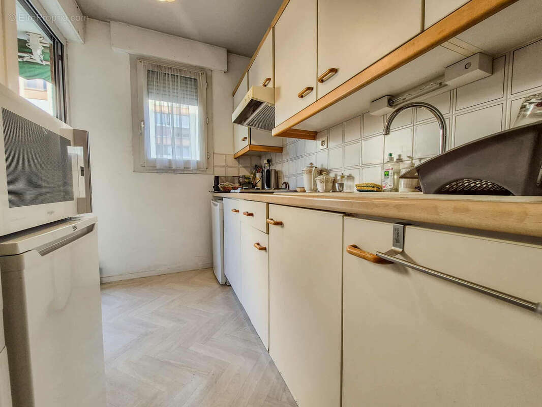 Appartement T2 avec cave en centre-ville de Hyères - Idéal Investisseurs - photo 3