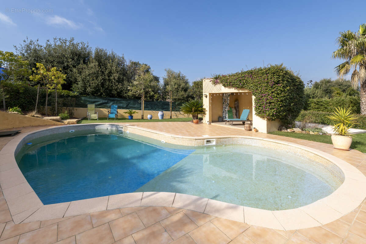 Maison à SIX-FOURS-LES-PLAGES