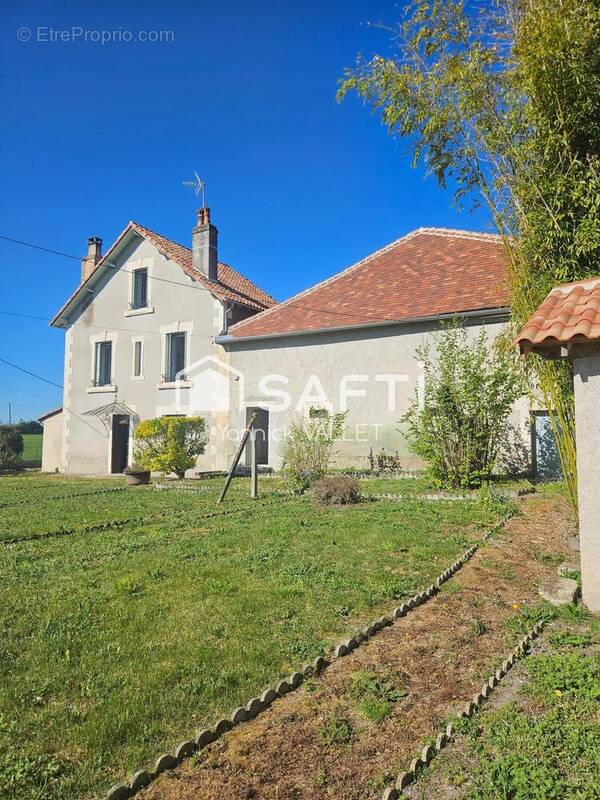 Photo 1 - Maison à GRAND-BRASSAC
