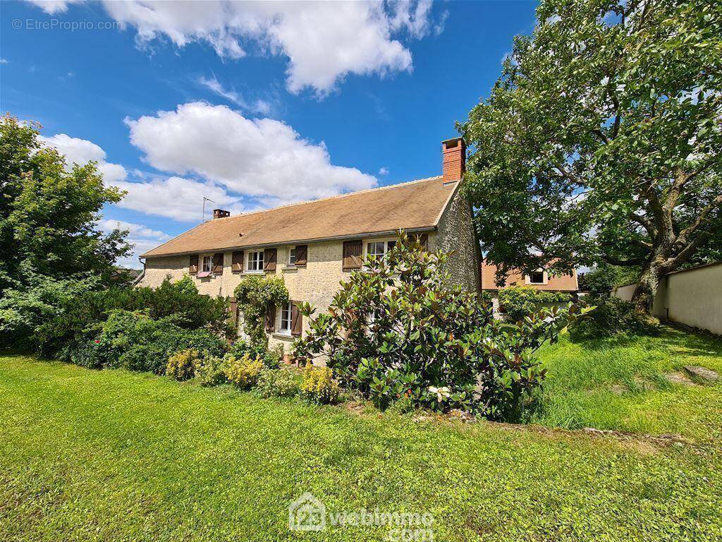Une autre vue de la maison. - Maison à MILLY-LA-FORET