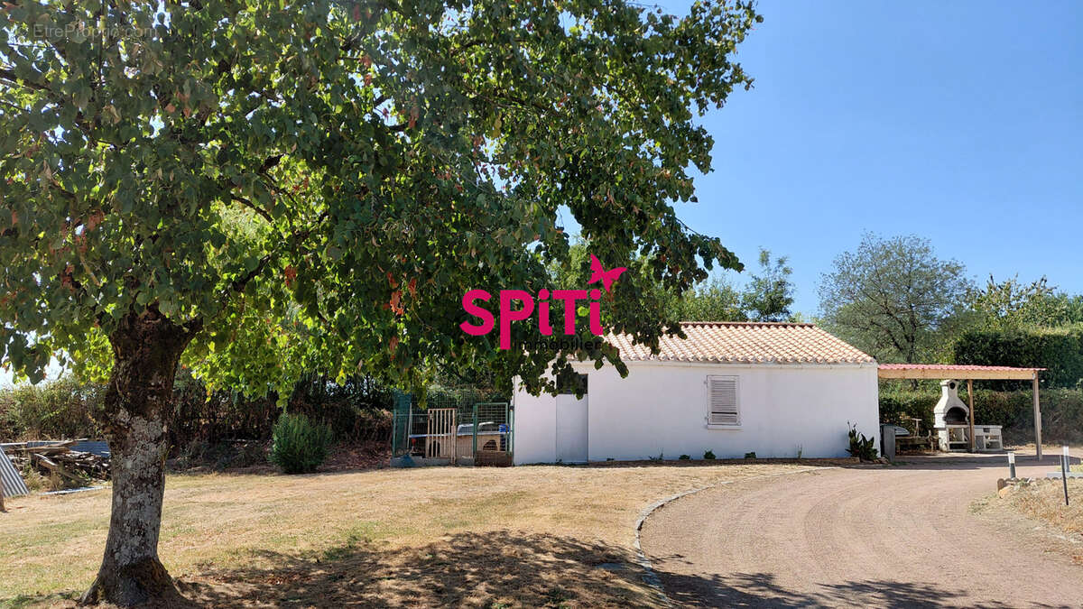 A vendre   chantonnay   maison sur sous-sol 135 m2 environ   terrain 2 810 m2 - photo 3